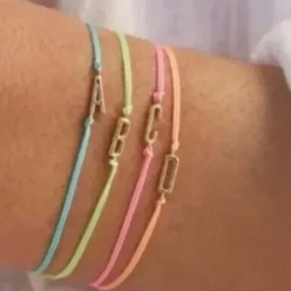 Gorjana Prism Alphabet Aqua String Bracelet Gold Plated Letter E - Picture 3 of 4